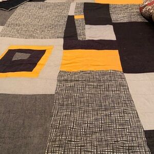 Vintage Quilt Farmhouse Retro